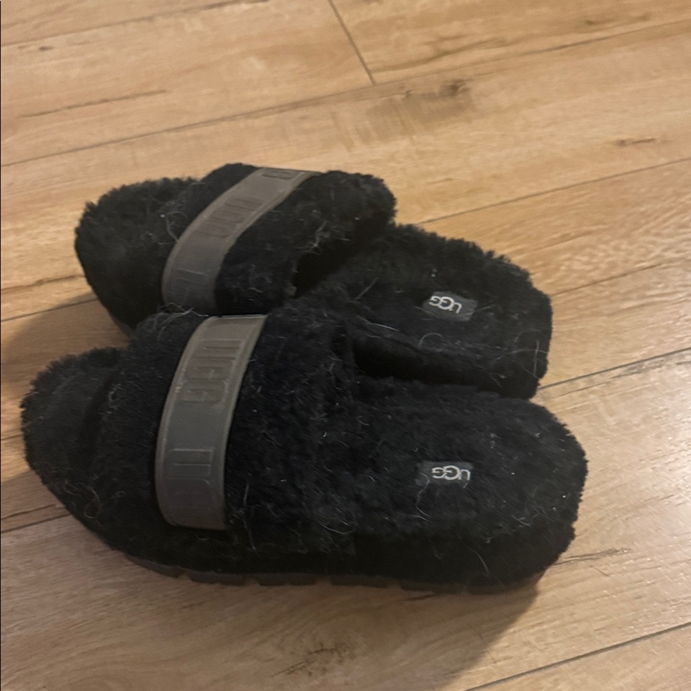 UGG Black Fluffy Slides with Gray Strap - Picture 4 of 5